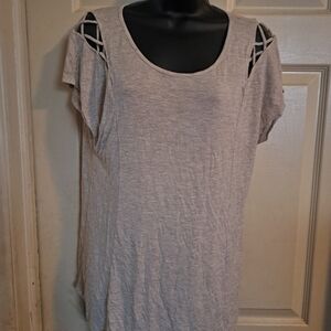 Dept 22 T- shirt blouse size small 5/$25